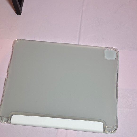 New Era Pink and Cream Tablet Cover with Bow - Picture 5 of 9